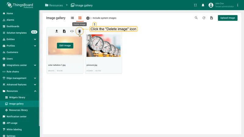 Hover and click delete in grid view